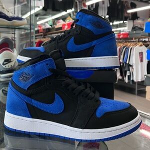 Women’s Air Jordan 1 Retro High Royal Reimagined Size 6